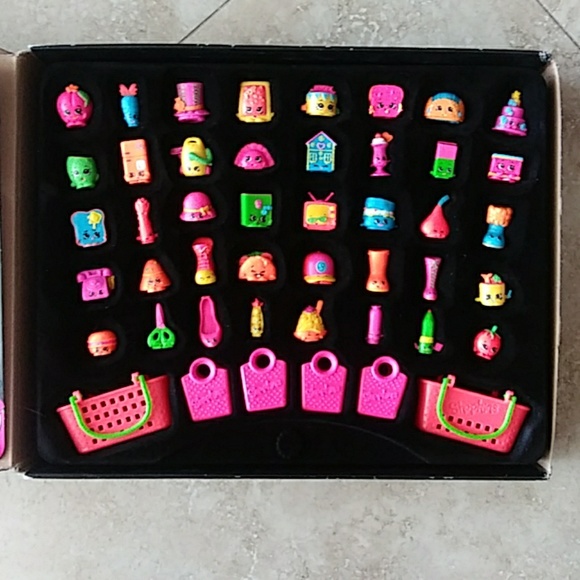Shopkins Black Box - Picture 2 of 3